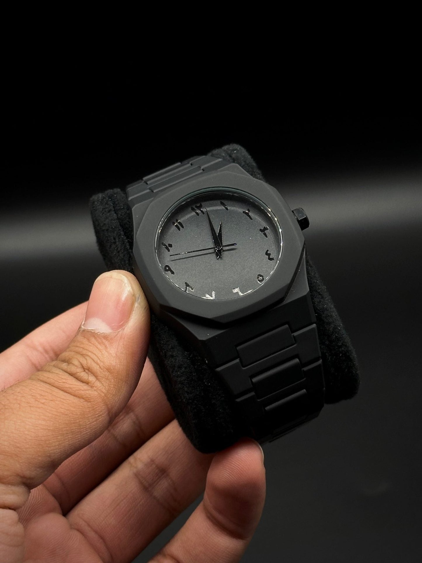 Arabic Aura Quartz Watch – Lightweight Design, , Premium Quality & Finish